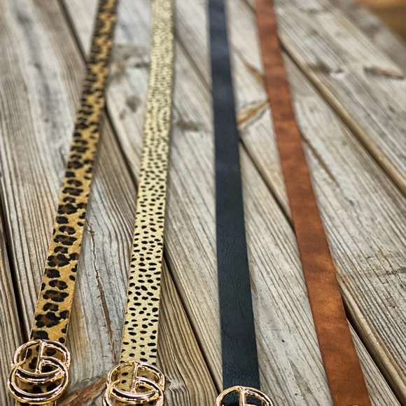 Fabulous Faux Fur Metal Buckle Belt - Picture 3 of 4